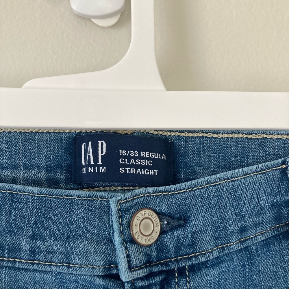 Gap Classic Straight-Leg Jeans (Size 16/33) - Picture 3 of 5
